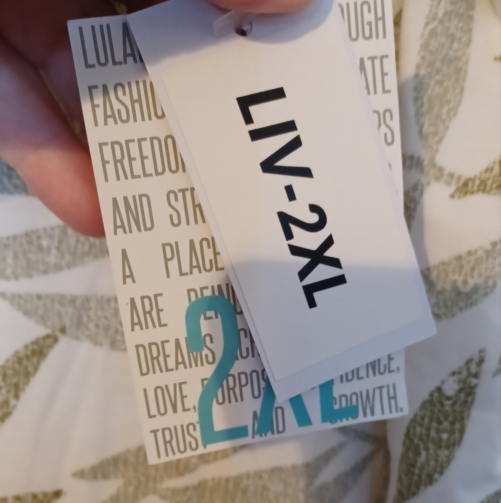 LulaRoe Ringer Tee - Picture 4 of 8